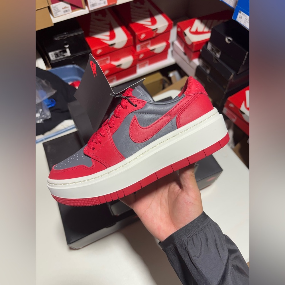 Nike Air Jordan 1 LV8